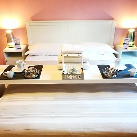Antica Aria Di Roma Bed and Breakfast Εξωτερικό φωτογραφία