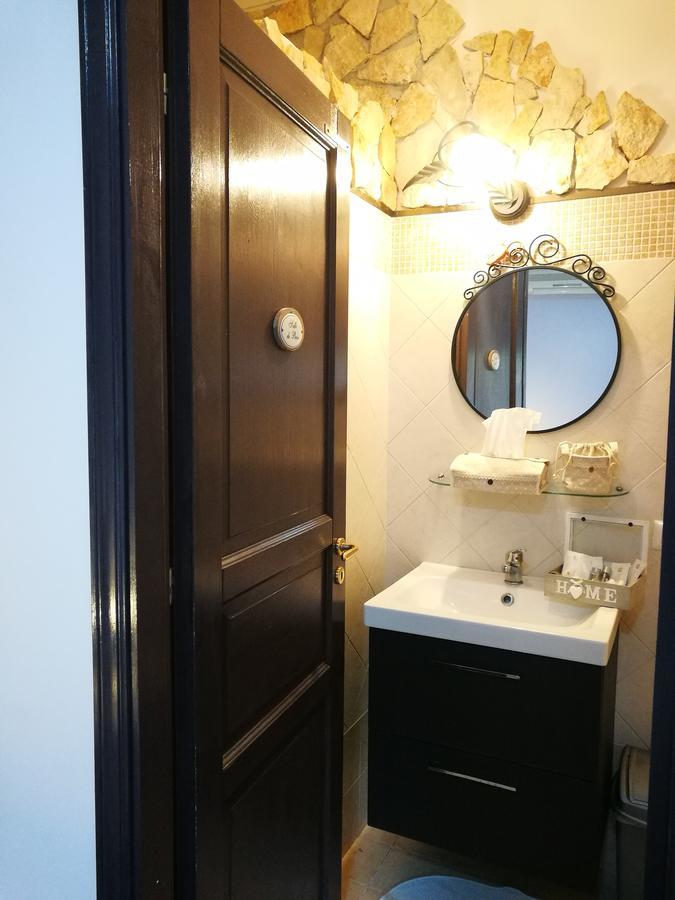 Antica Aria Di Roma Bed and Breakfast Εξωτερικό φωτογραφία