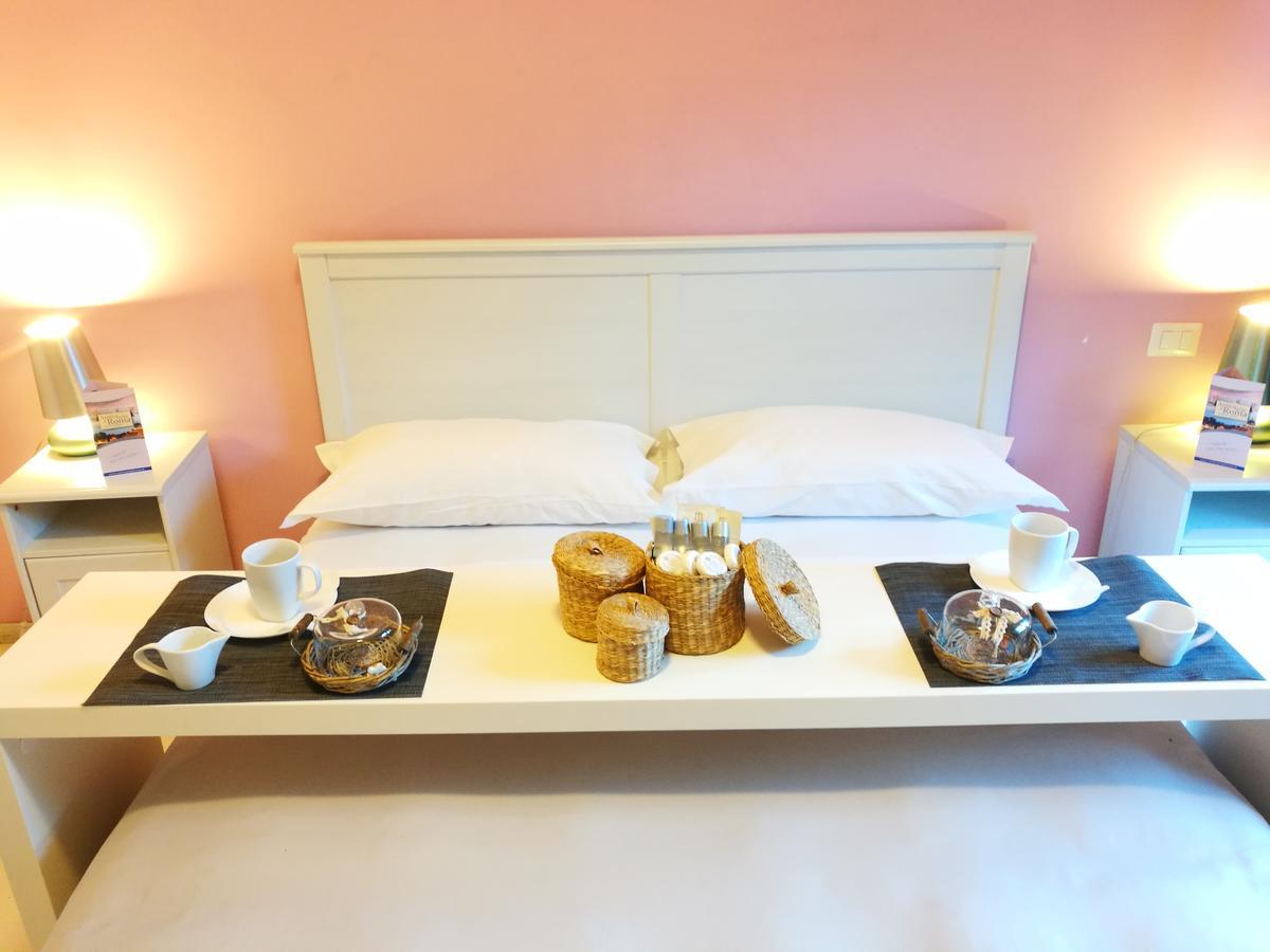 Antica Aria Di Roma Bed and Breakfast Εξωτερικό φωτογραφία